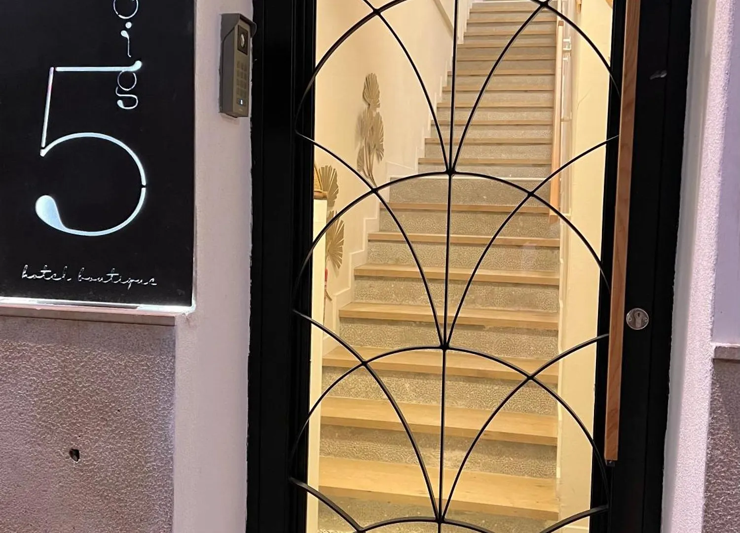 Apartahotel Montroig 5 Hotel Boutique Sitges